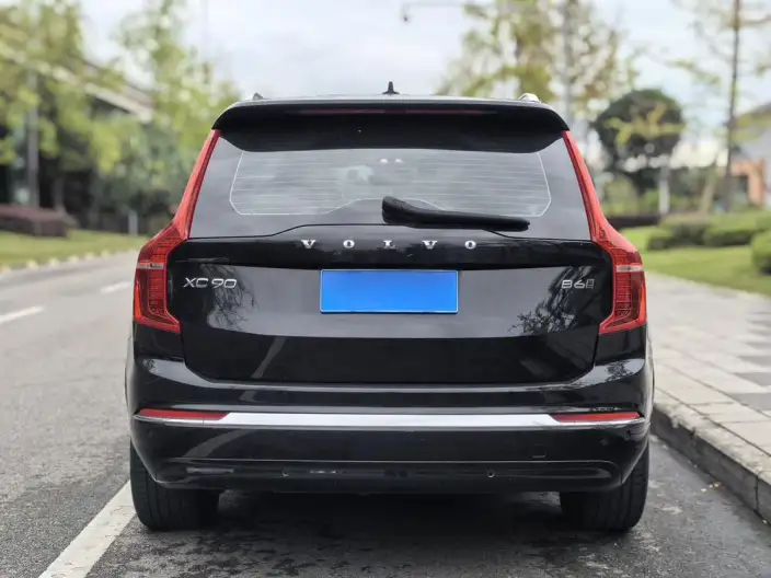 Volvo XC90 2023 Model B6 Smart Elegance Deluxe Edition 7 seat