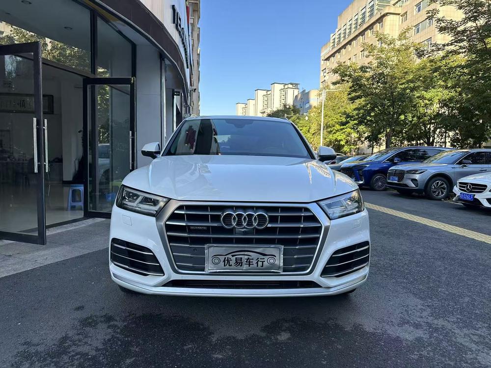 Audi Q5L Модель 2020 года 45 TFSI Exclusive Спорт тип – фото 2