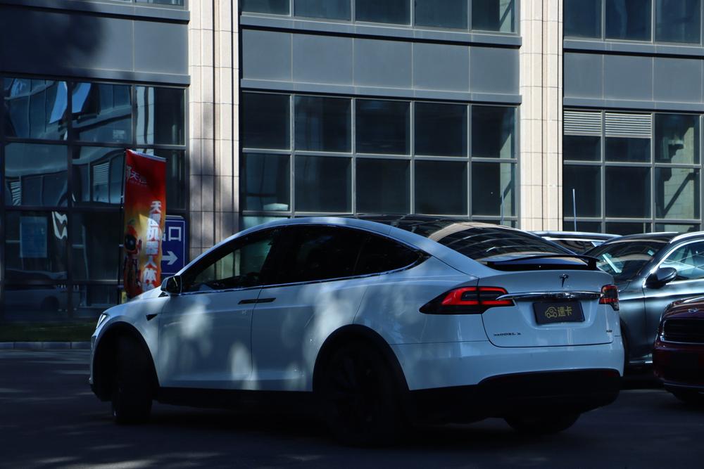 Tesla Model X 2016 90D – фото 3
