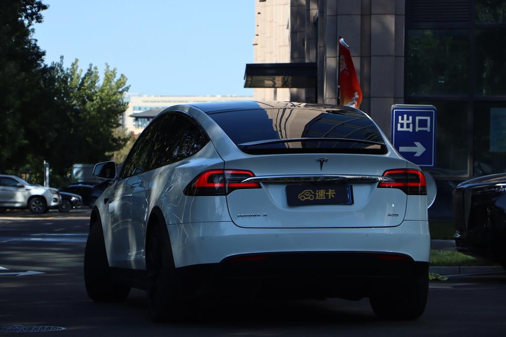 Tesla Model X 2016 90D – фото 4