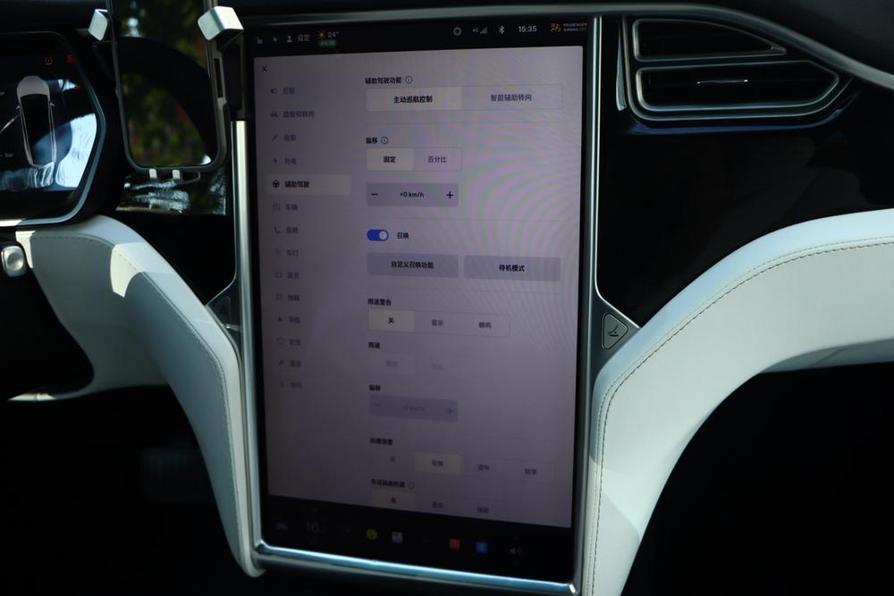 Tesla Model X 2016 90D – фото 9