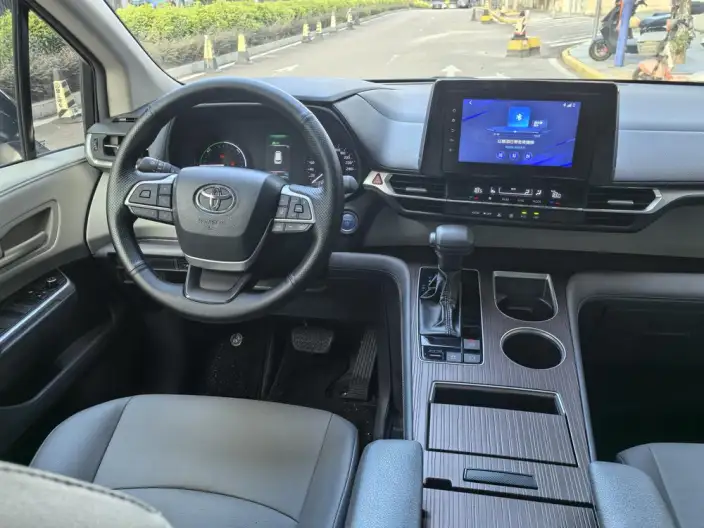 Granvia 2024 Model Intelligent Hybrid 2.5L 2WD Comfort Edition – фото 10