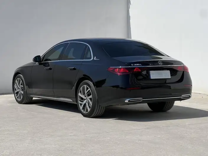 Mercedes-Benz E-Class 2024 Model E 300 L Fashion Model sedan – фото 4