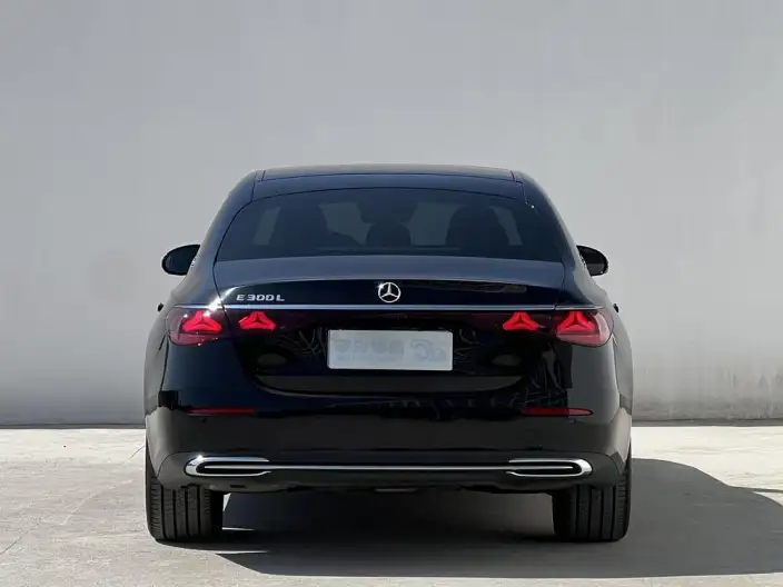 Mercedes-Benz E-Class 2024 Model E 300 L Fashion Model sedan – фото 5