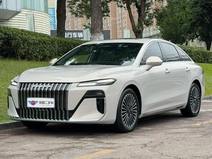 Roewe M7 DMH 2025 Model 160km Premium – фото 1