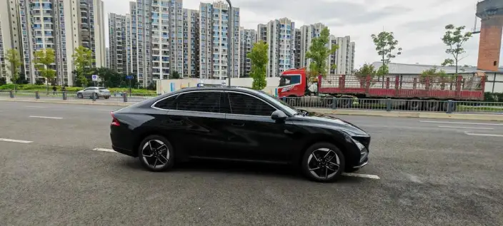 Wuling Xingguang EV 2025 Model 610km Smart Flagship Model – фото 8