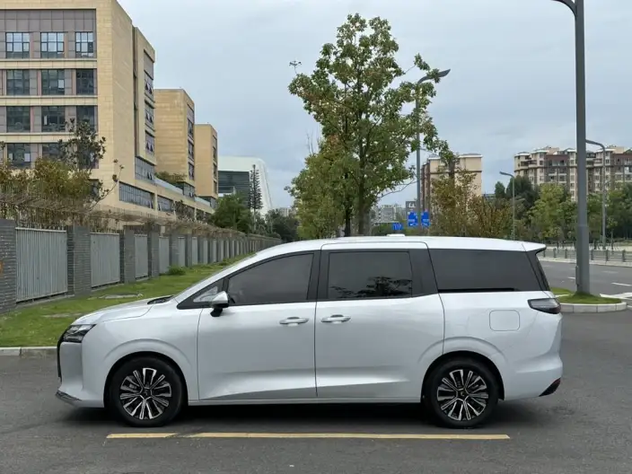Xingguang 730 PHEV 2025 Model 125km Luxury Model