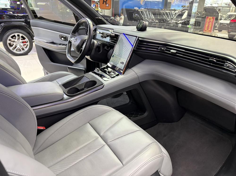 NIO ES8 2020 415km Signature 6-seat – фото 7