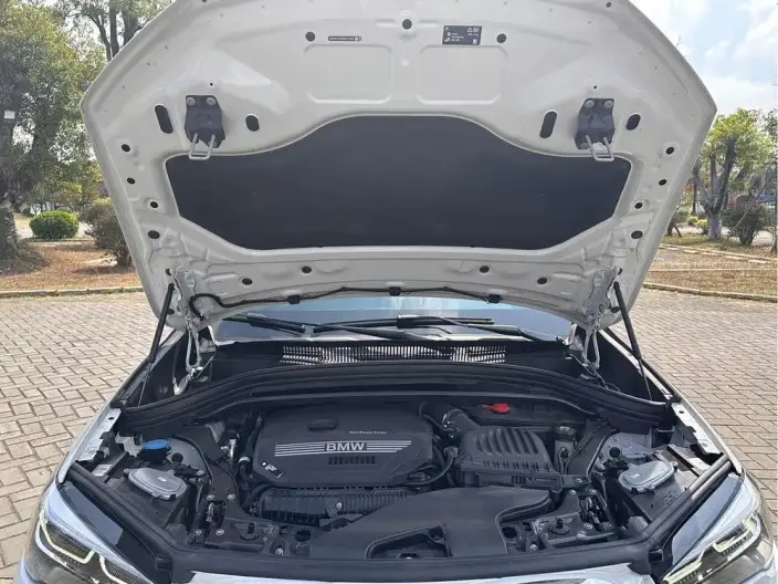 BMW X1 2022 Model sDrive25Li Leading Model – фото 7