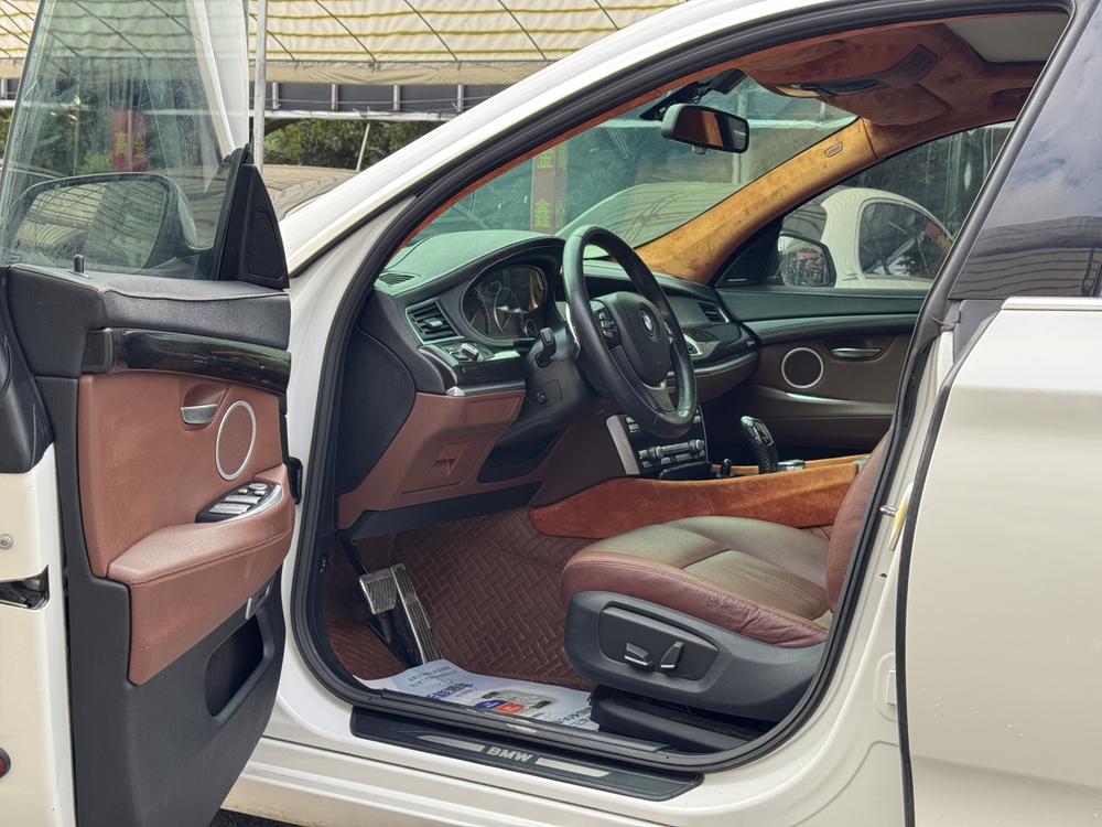 BMW 5 Series Gran Turismo 2015 модификация 535i Leading – фото 8