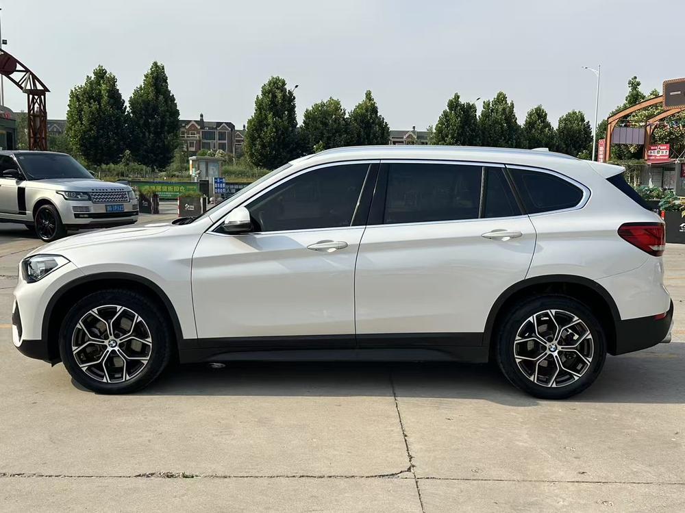 BMW X1 2022 sDrive25Li Leading – фото 4