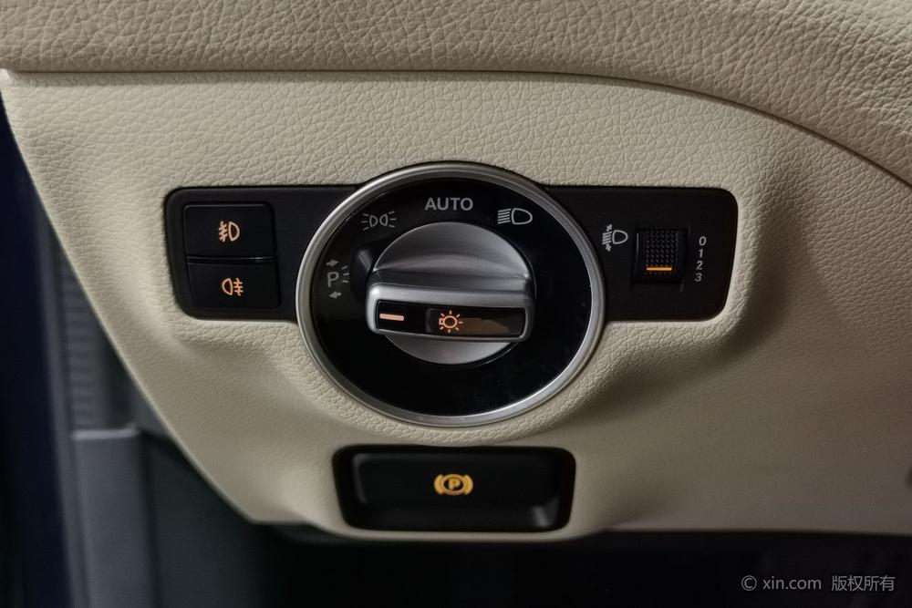 Mercedes-Benz GLA 2015 GLA 200 Dynamic – фото 9