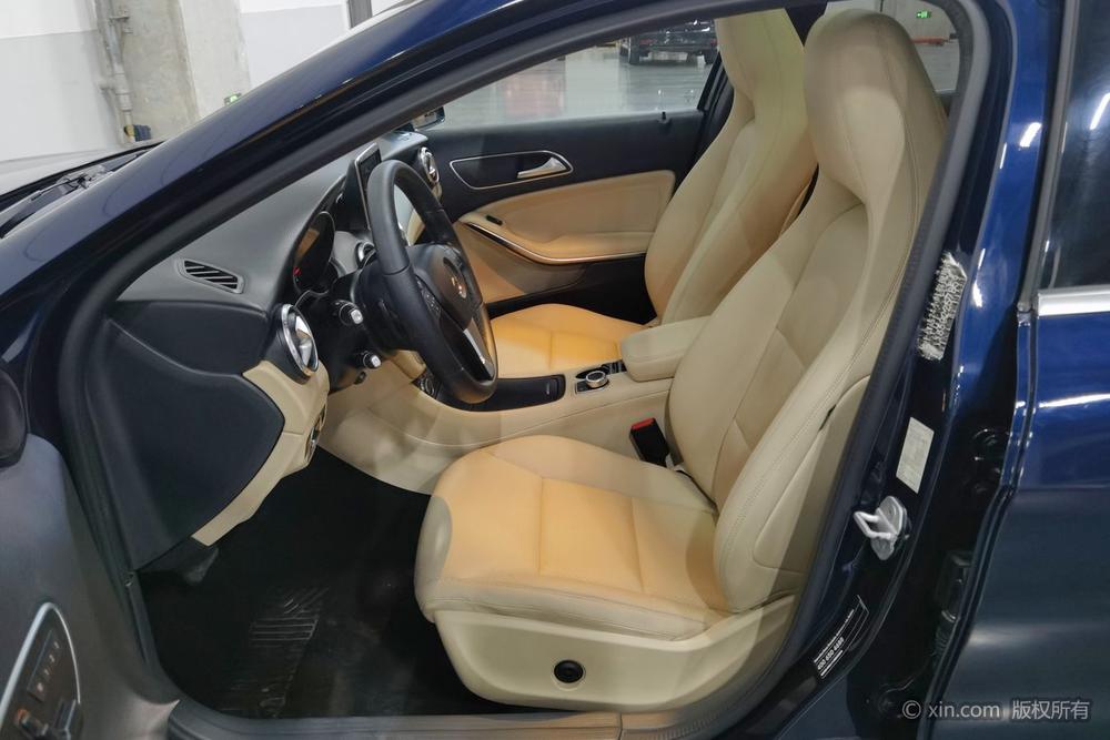 Mercedes-Benz GLA 2015 GLA 200 Dynamic – фото 18