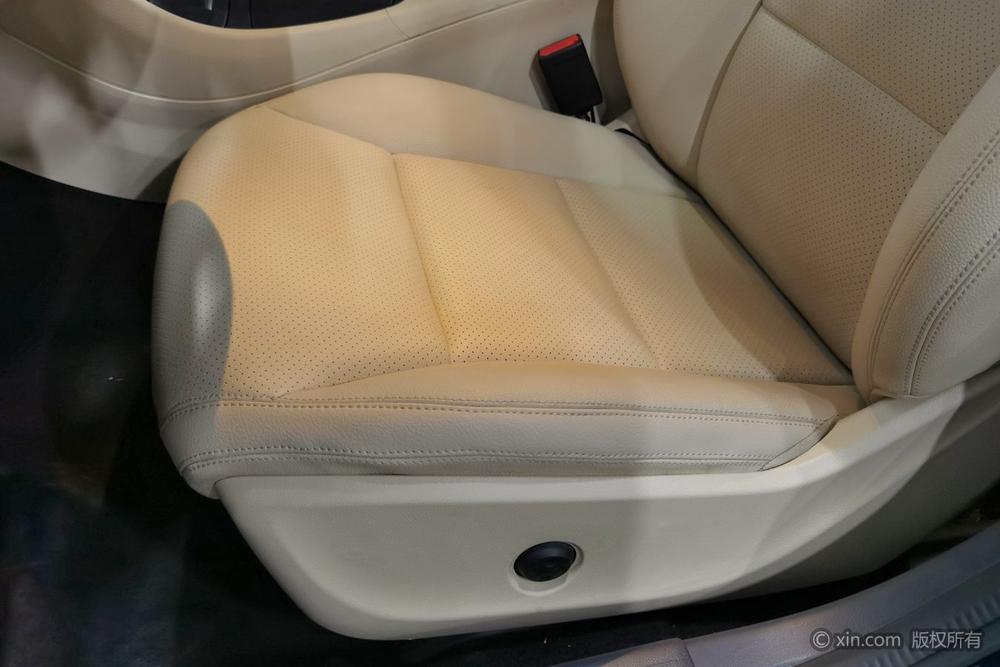 Mercedes-Benz GLA 2015 GLA 200 Dynamic – фото 19