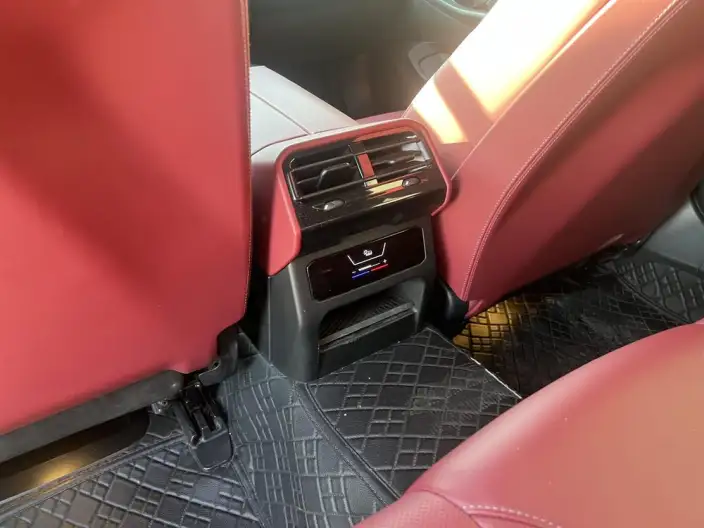 BMW 5 Series 2025 Model 525Li M Sports Set – фото 6