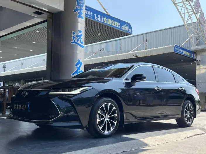 Toyota Avalon 2023 Model 2.5L Automatic Deluxe Edition – фото 1
