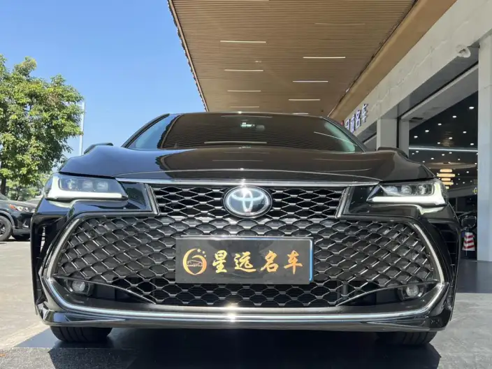 Toyota Avalon 2023 Model 2.5L Automatic Deluxe Edition – фото 2
