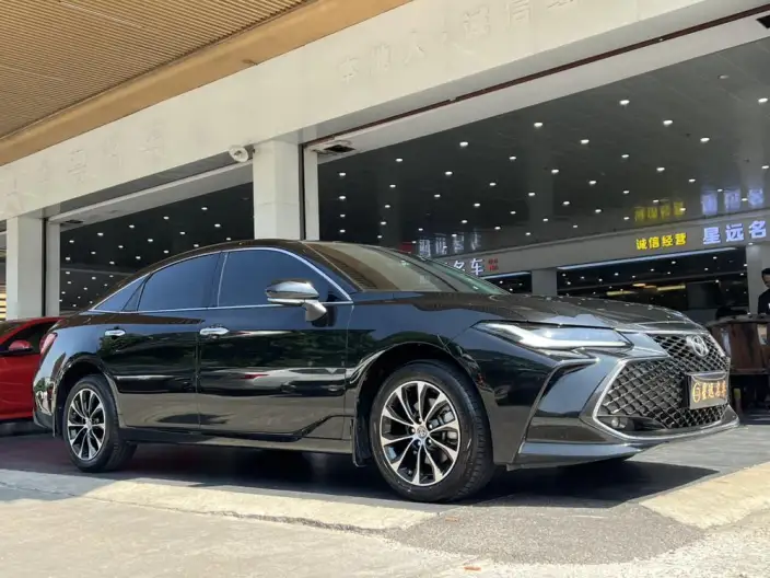 Toyota Avalon 2023 Model 2.5L Automatic Deluxe Edition – фото 3