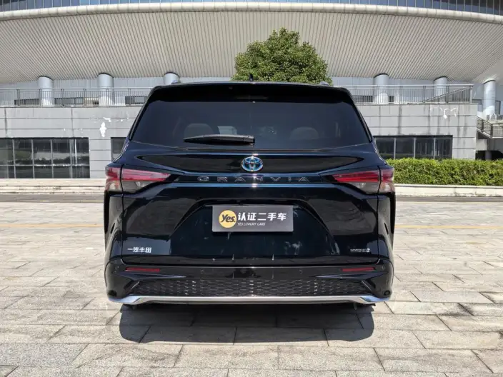 Granvia 2022 Model 2.5L Hybrid Premium Edition – фото 5