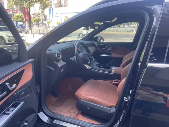 Mercedes-Benz GLC 2024 Model Facelift GLC 300 L 4MATIC Dynamic Model 5 seat – фото 8