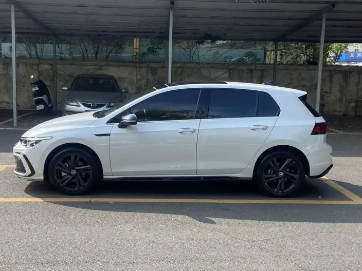 Volkswagen Golf 2023 Model 280TSI DSG R-Line Lite