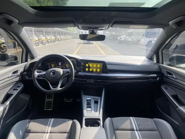 Volkswagen Golf 2023 Model 280TSI DSG R-Line Lite – фото 10