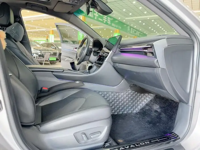 Toyota Avalon 2023 Model 2.5L Automatic Deluxe Edition – фото 9