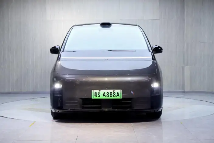 Li Auto MEGA 2024 Model Ultra Edition – фото 2