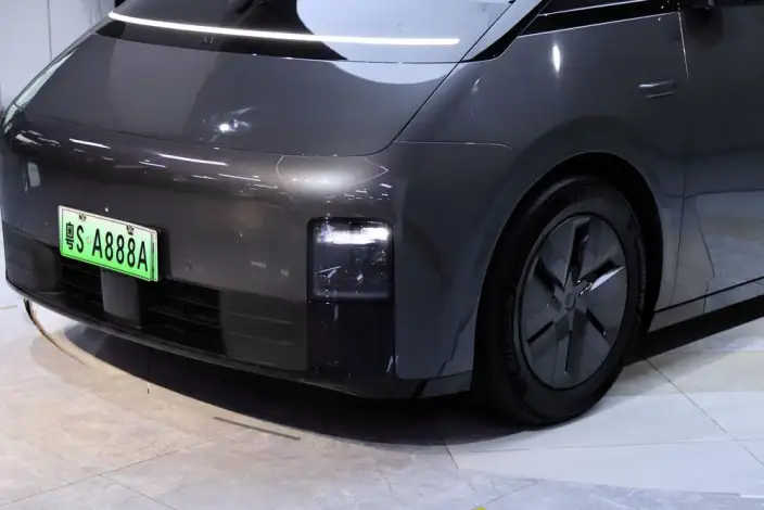 Li Auto MEGA 2024 Model Ultra Edition – фото 8