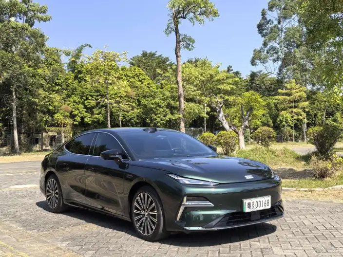 Geely Galaxy E8 PHEV 2025 Model 130km EM-P Galaxy Edition