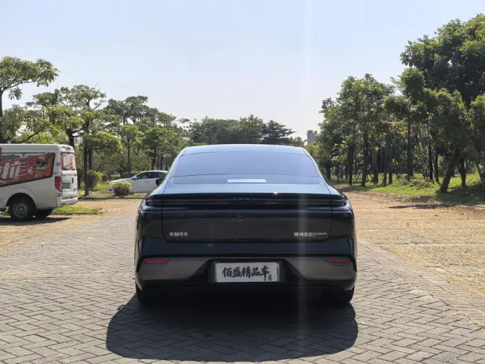 Geely Galaxy E8 PHEV 2025 Model 130km EM-P Galaxy Edition – фото 6