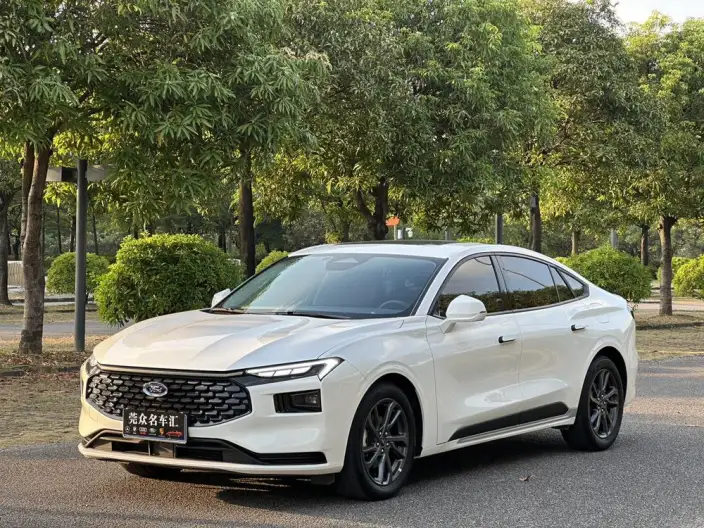 Ford Mondeo 2025 Model EcoBoost 245 Luxury Model – фото 1