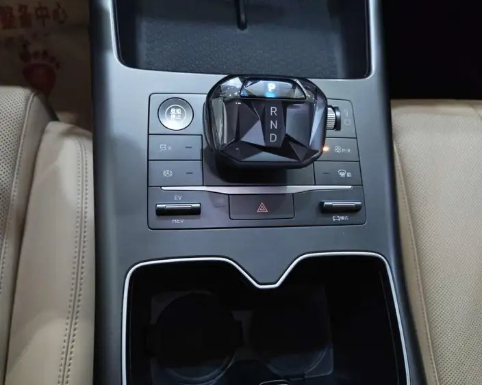 BYD Song Pro DM 2025 Model Second generation DM-i 75KM Leading Model – фото 8