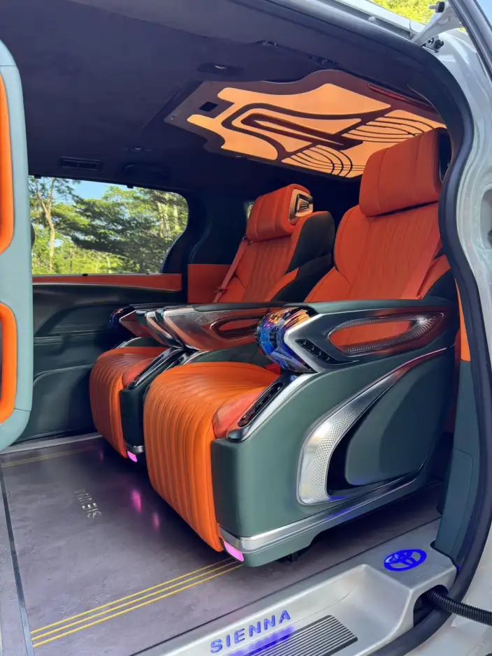 Toyota Sienna 2023 Model Hybrid 2.5L Comfort Edition – фото 4