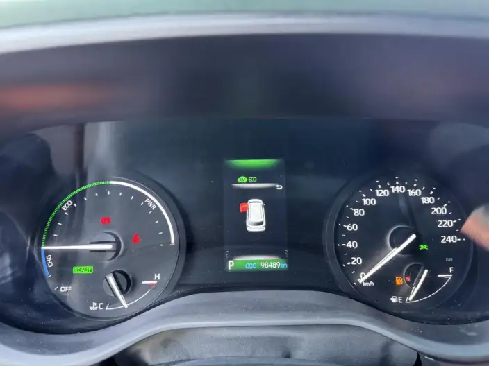 Toyota Sienna 2023 Model Hybrid 2.5L Comfort Edition – фото 10