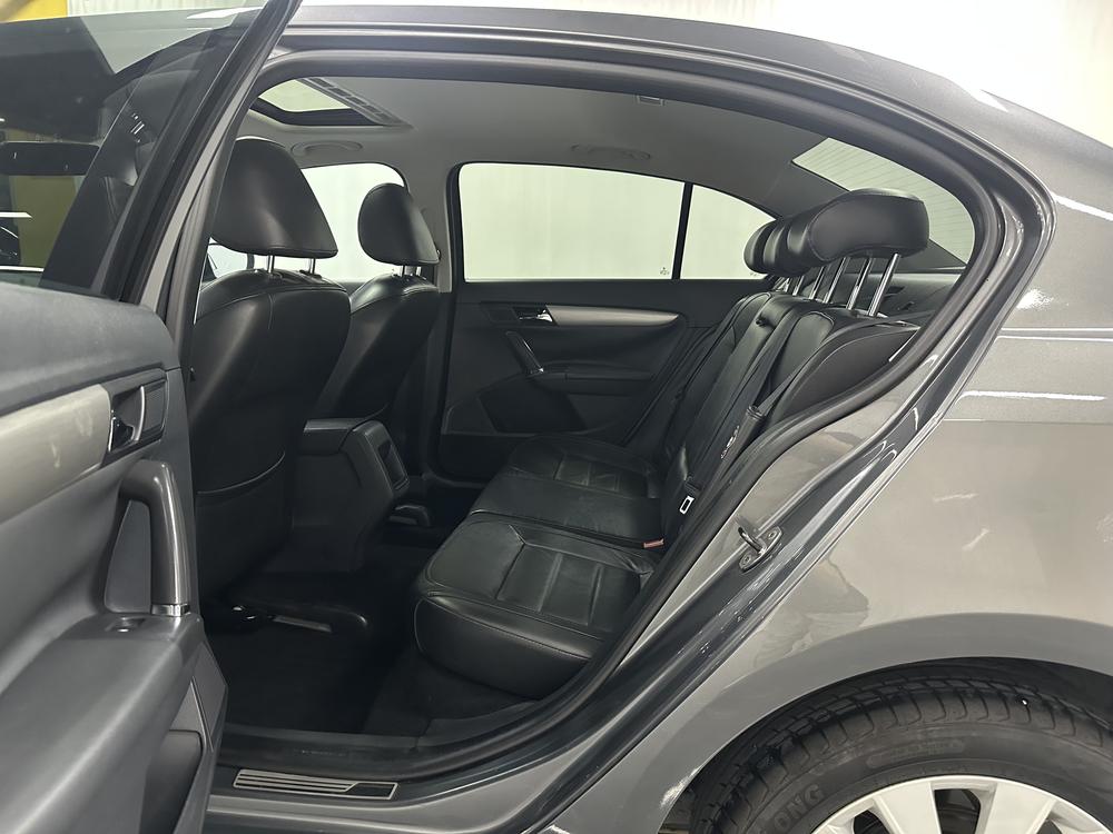 Volkswagen Lavida 2013 модификация 1.6L автоматическое Comfort Edition – фото 18