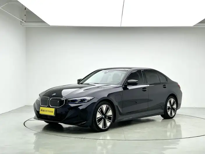 BMW i3 2023 Model eDrive40L Night Edition Sports Set – фото 1