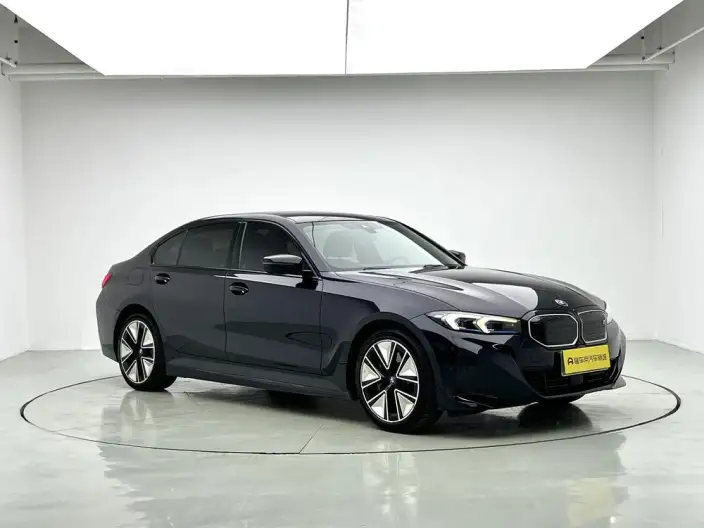BMW i3 2023 Model eDrive40L Night Edition Sports Set – фото 3
