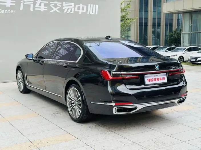 BMW 7 Series 2021 Model 740Li Exclusive Model Luxury Set – фото 5
