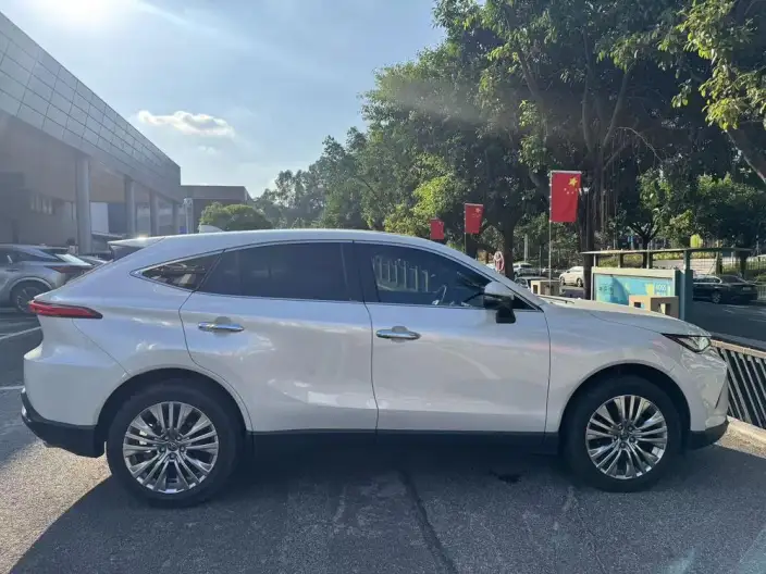 Toyota Harrier 2022 Model 2.0L CVT 2WD Exclusive Edition – фото 8