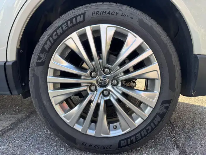 Toyota Harrier 2022 Model 2.0L CVT 2WD Exclusive Edition – фото 9