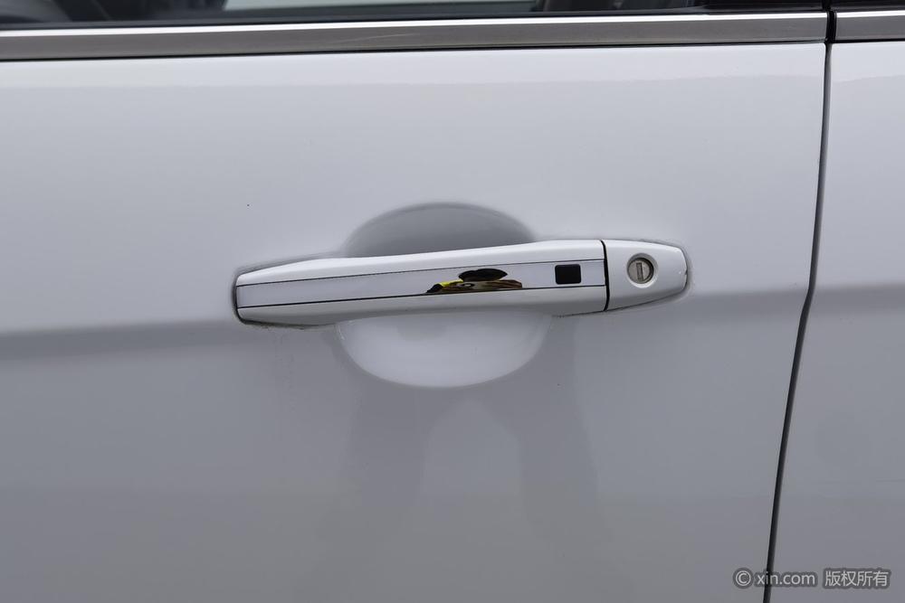 Geely Emgrand Модель 2018 года 1.5L Manual Up Connected Edition – фото 8