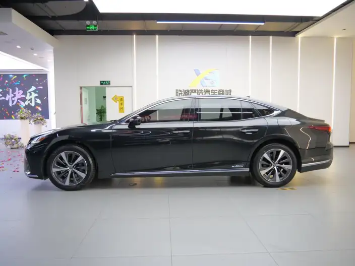 Lexus LS 2021 Model 500h Superior Edition