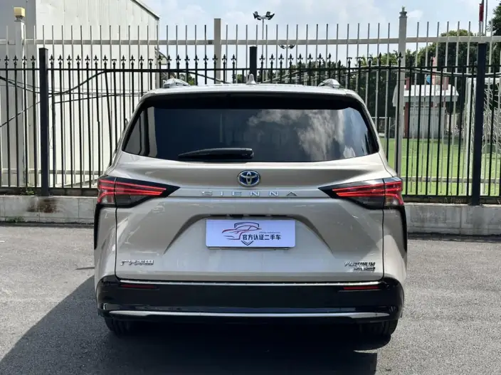 Toyota Sienna 2021 Model 2.5L Hybrid Platinum edition – фото 5