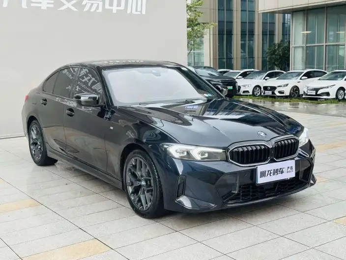 BMW 3 Series 2025 Model 330i M Sports Night Set – фото 3
