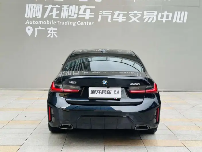 BMW 3 Series 2025 Model 330i M Sports Night Set – фото 6