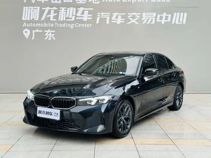 BMW 3 Series 2025 Model 330i M Sports Night Set – фото 8