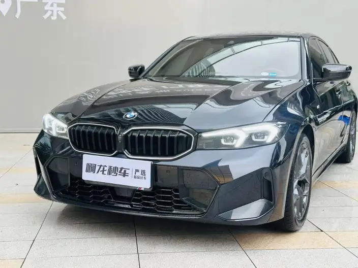 BMW 3 Series 2025 Model 330i M Sports Night Set – фото 9