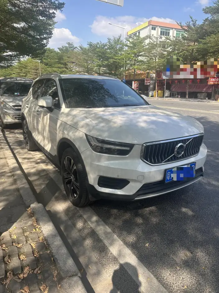 Volvo XC40 2022 Model T4 4WD Smart Range Deluxe Edition