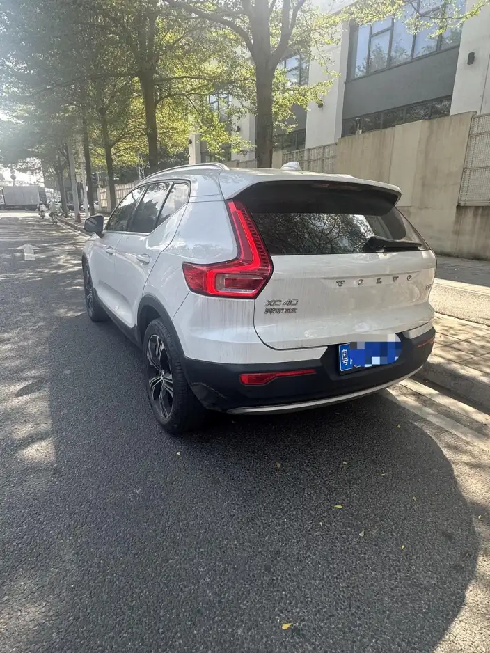 Volvo XC40 2022 Model T4 4WD Smart Range Deluxe Edition
